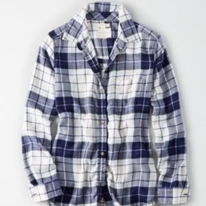 New American Eagle Ahhmazingly Soft Boyfriend Button Up Shirt Size Large